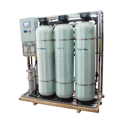 Le système automatique d'épuration de l'eau du RO 1500L/Hr enlève le chlore pour l'eau potable