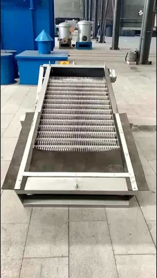 Écran de barre rotatoire automatique de séparation de solide-liquide avec la grille de 1000-5000mm